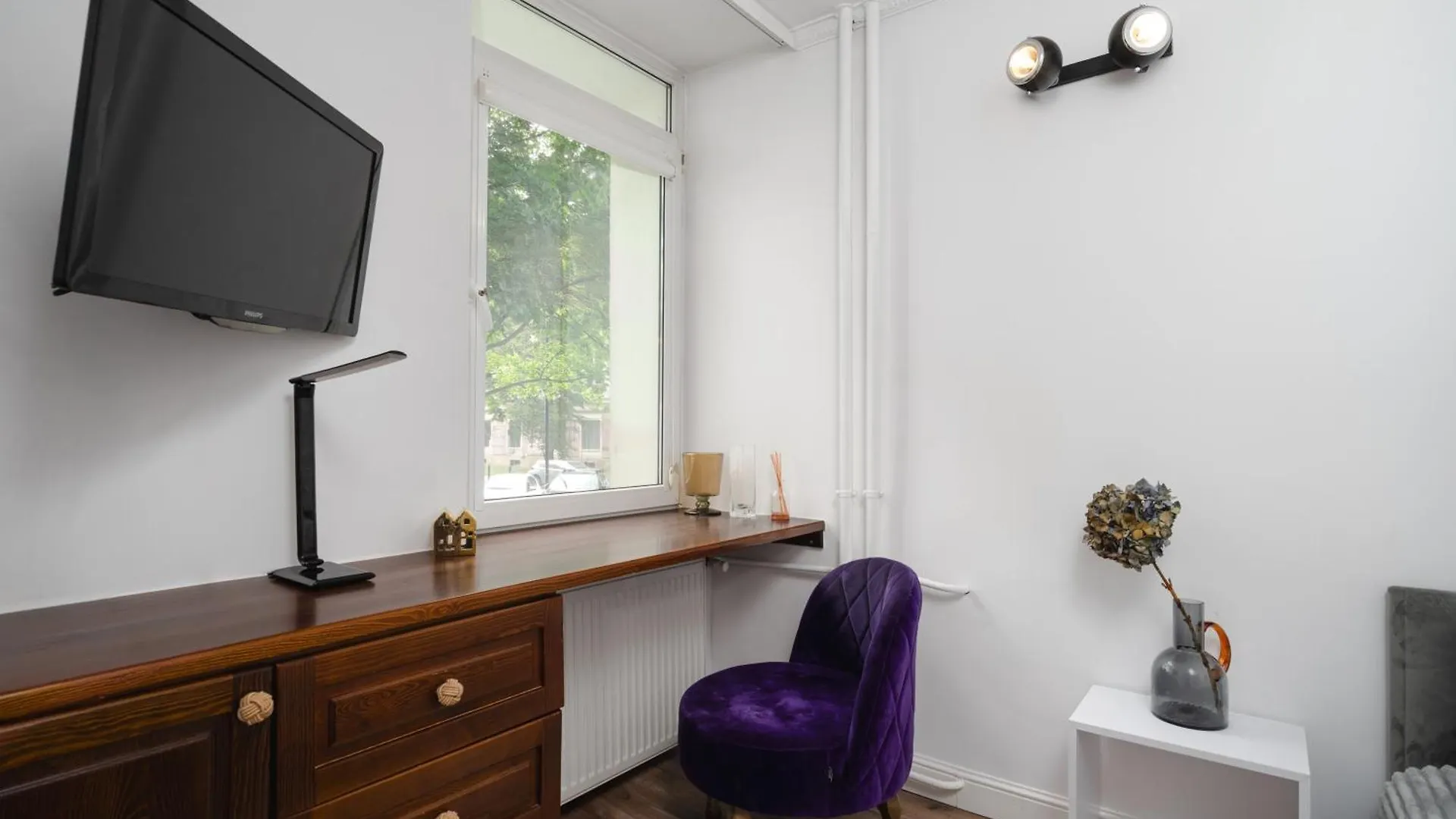 Central Warsaw Apartment - Great Location - Cozy One Bedroom Apartment In Warsaw - Solidarnosci 64