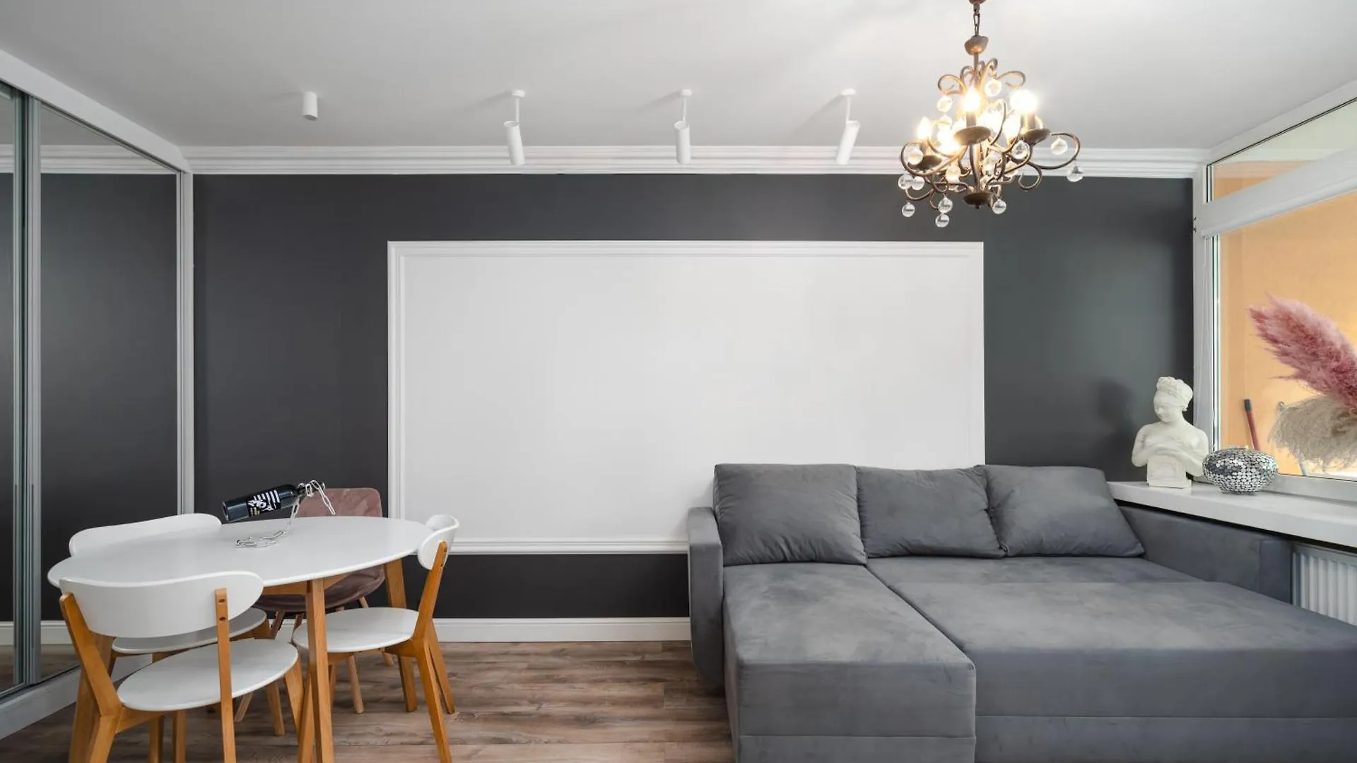 Central Warsaw Apartment - Great Location - Cozy One Bedroom Apartment In Warsaw - Solidarnosci 64